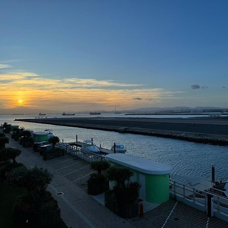 Marina Club Luxury Private Studio With Pool And Incredible Views Gibraltar Exterior foto