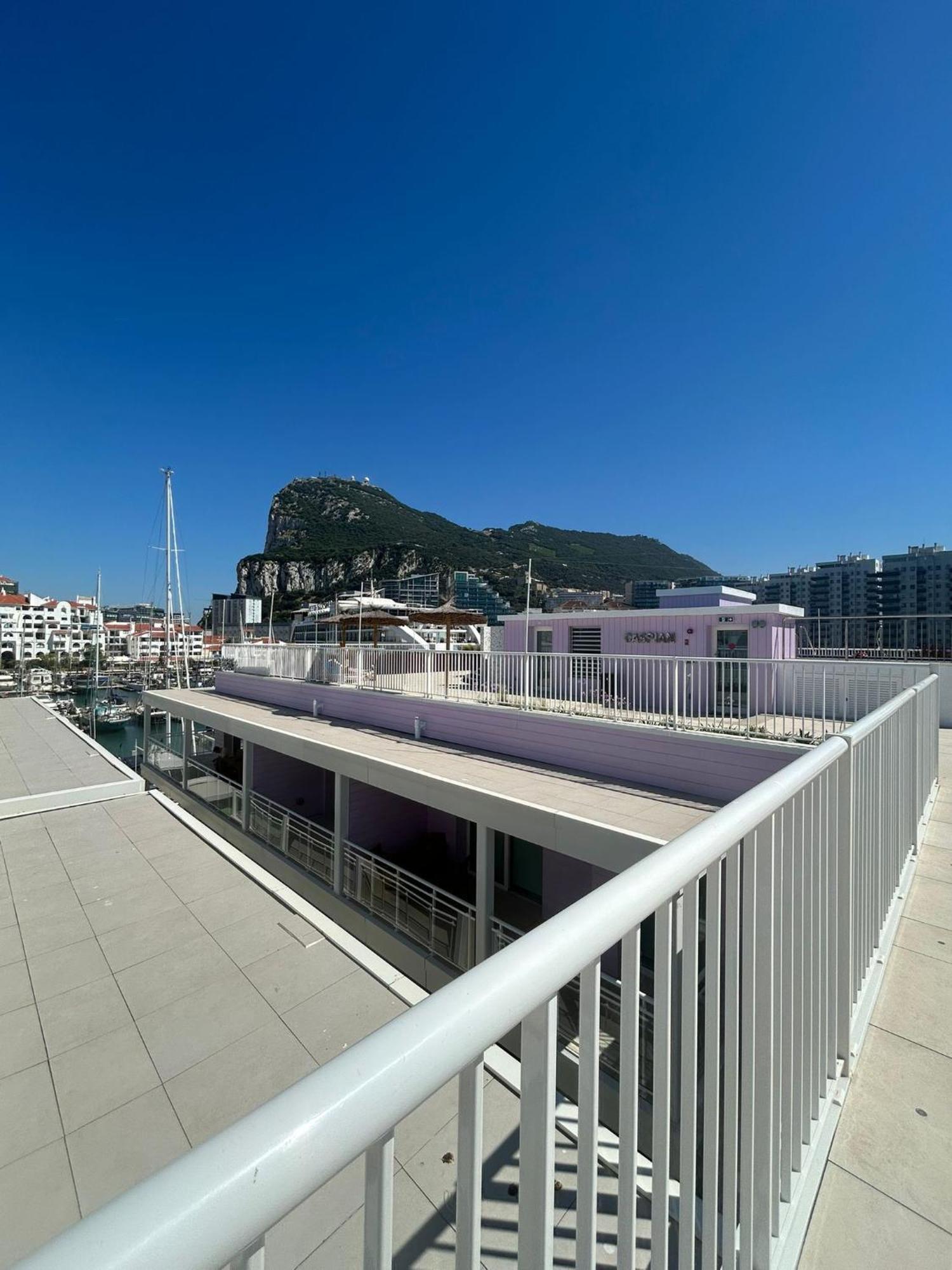 Marina Club Luxury Private Studio With Pool And Incredible Views Gibraltar Exterior foto